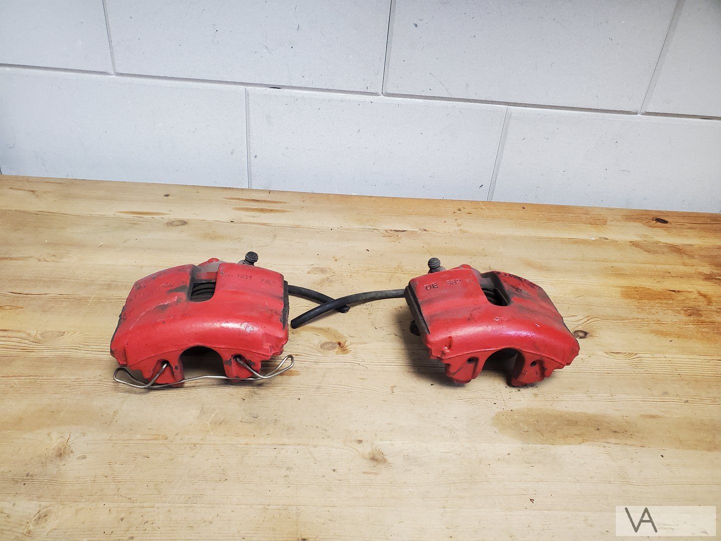 VW Golf 5 GTI 2003 - 2008 rood remklauw voorzijde setje €50 caliper usado en Menorca