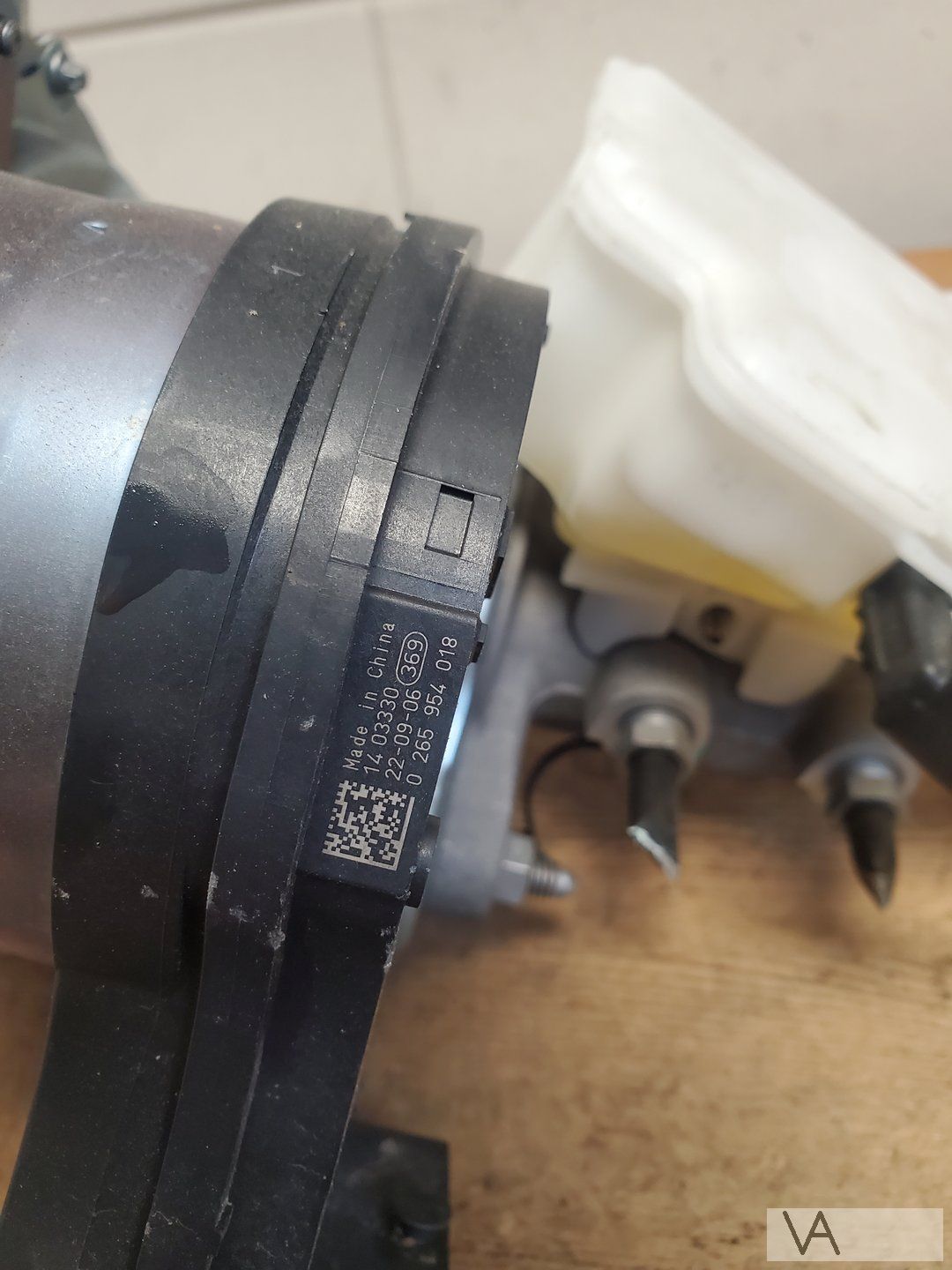 Lynk & co 01 2020 - 2024 rembekrachtiger + cilinder completo brake booster with master cylinder usado en Menorca foto 4