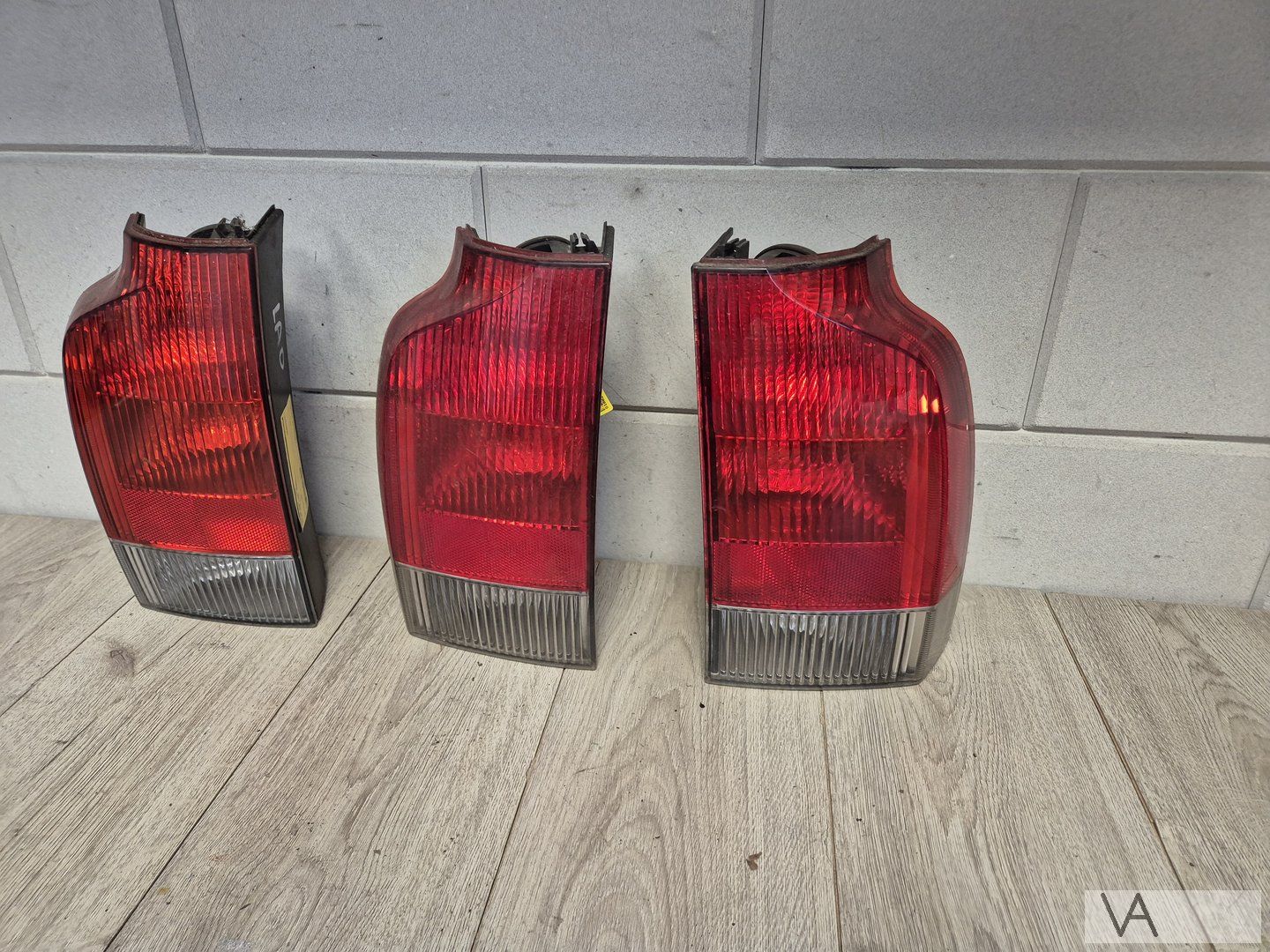 Volvo V70 2000 - 2004 achterlicht links onder €30 tail light single usado en Menorca foto 3