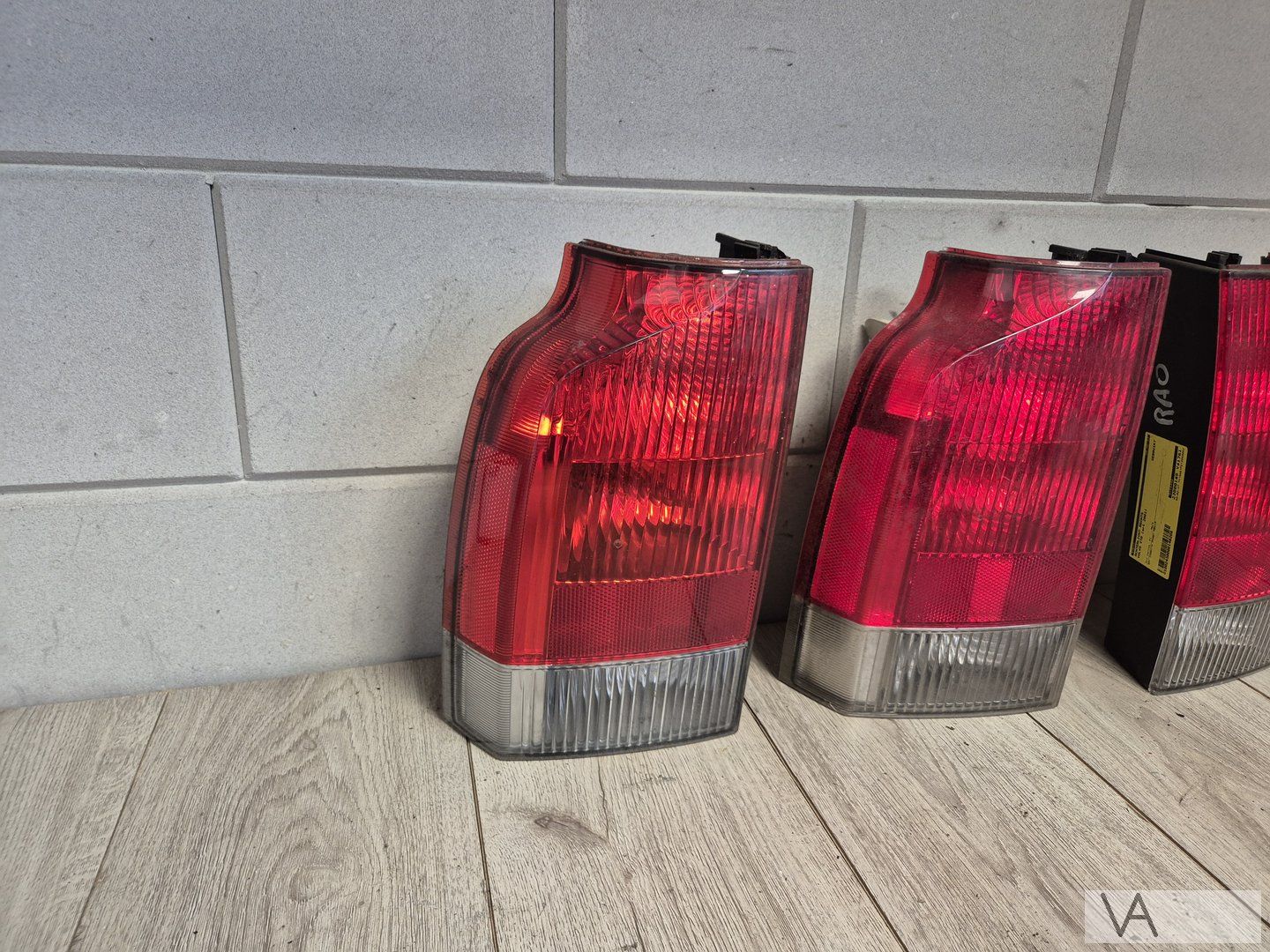 Volvo V70 2000 - 2004 achterlicht links onder €30 tail light single usado en Menorca foto 2