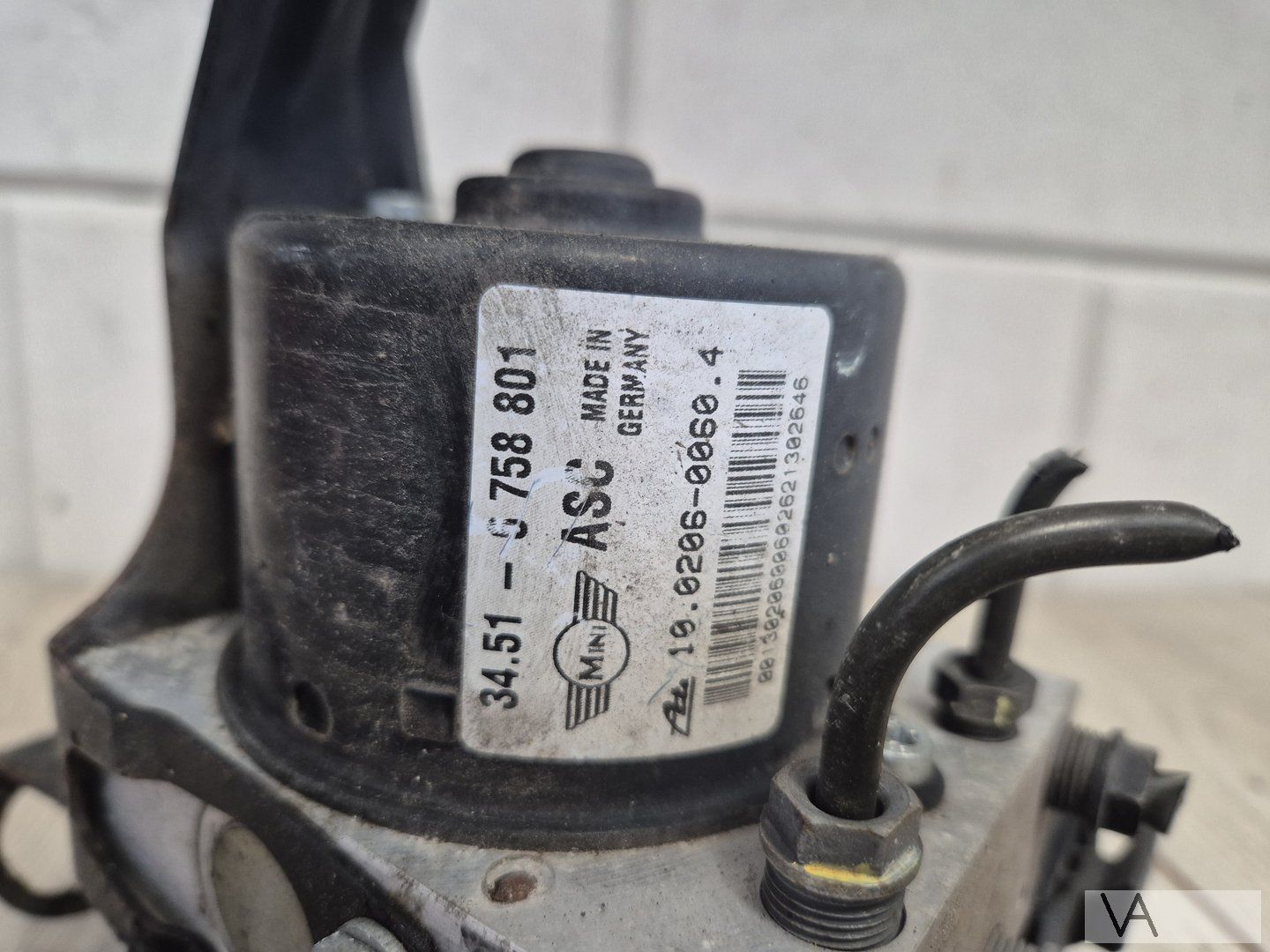 Mini R50 R53 2000 - 2006 abs pomp 6758801 €200 One / Coper abs pump usado en Menorca foto 2