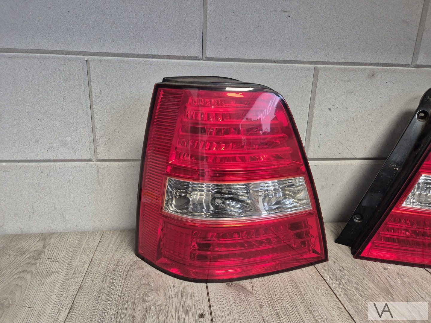 Kia Sorento 2006 - 2011 achterlicht links / rechts FACELIFT tail light single usado en Menorca foto 2