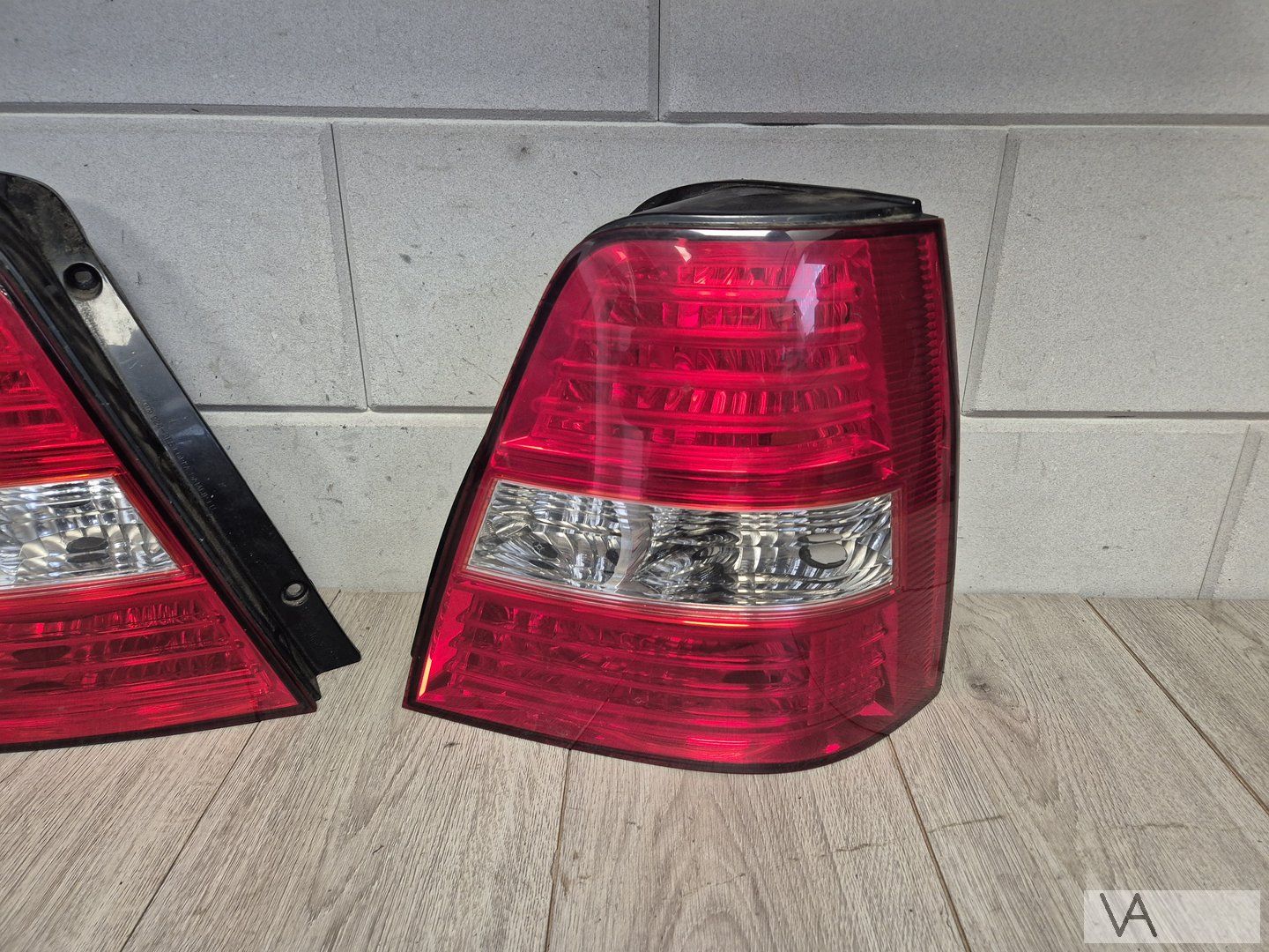 Kia Sorento 2006 - 2011 achterlicht links / rechts FACELIFT tail light single usado en Menorca foto 3