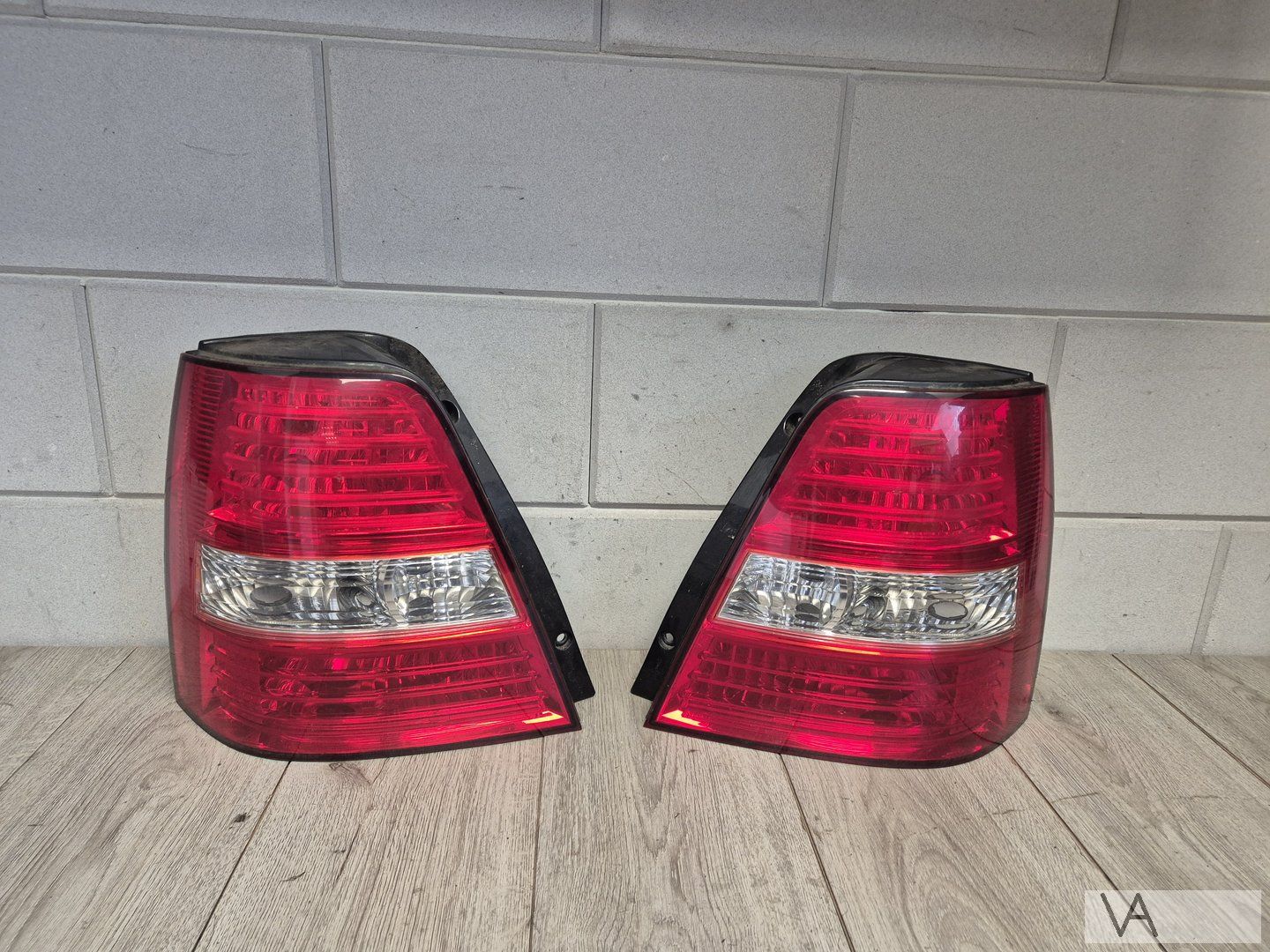 Kia Sorento 2006 - 2011 achterlicht links / rechts FACELIFT tail light single usado en Menorca