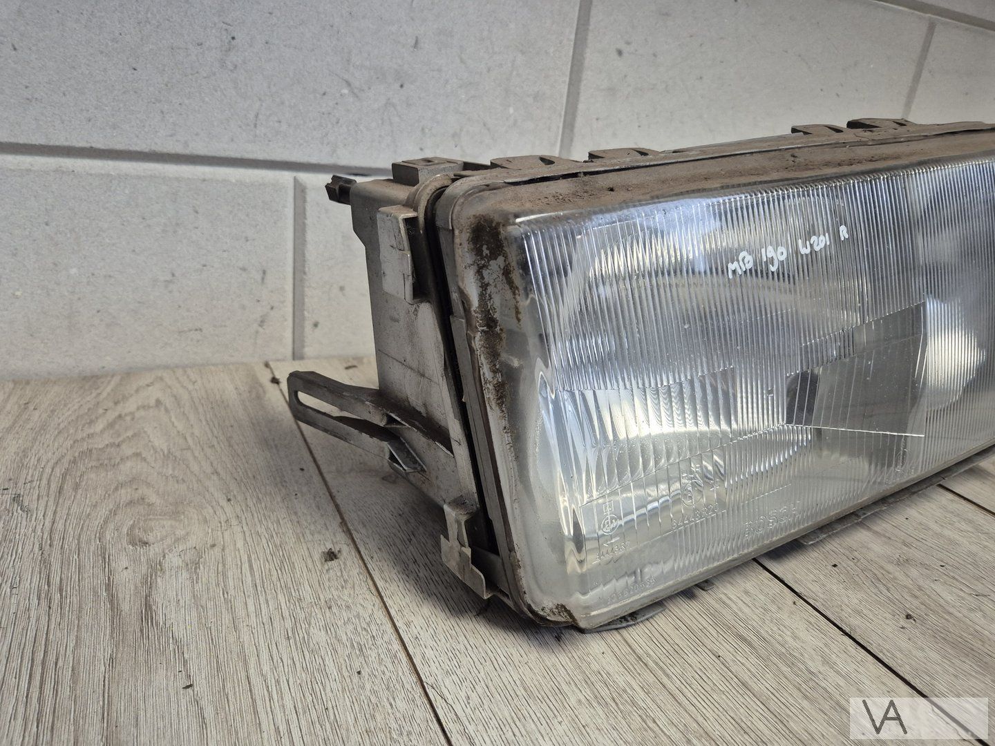 Mercedes 190 W201 1983 - 1993 koplamp rechts 1305620535 €100 head lamp single usado en Menorca foto 4