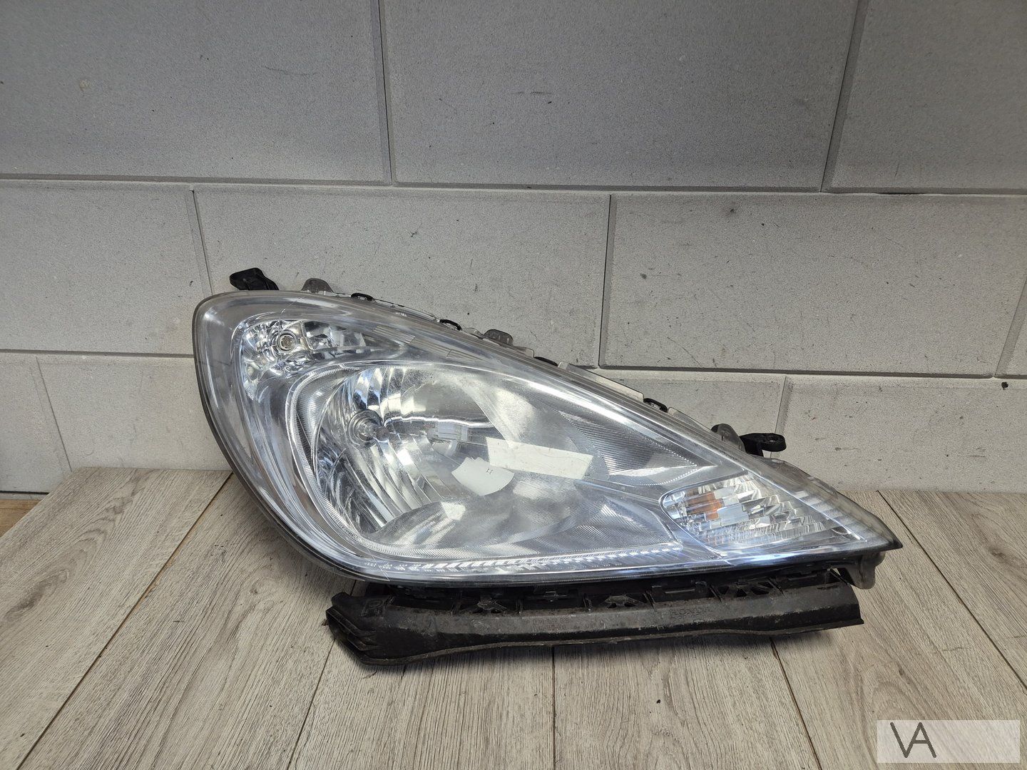 Honda Jazz 2011 - 2015 koplamp rechts facelift model €150 head lamp single usado en Menorca