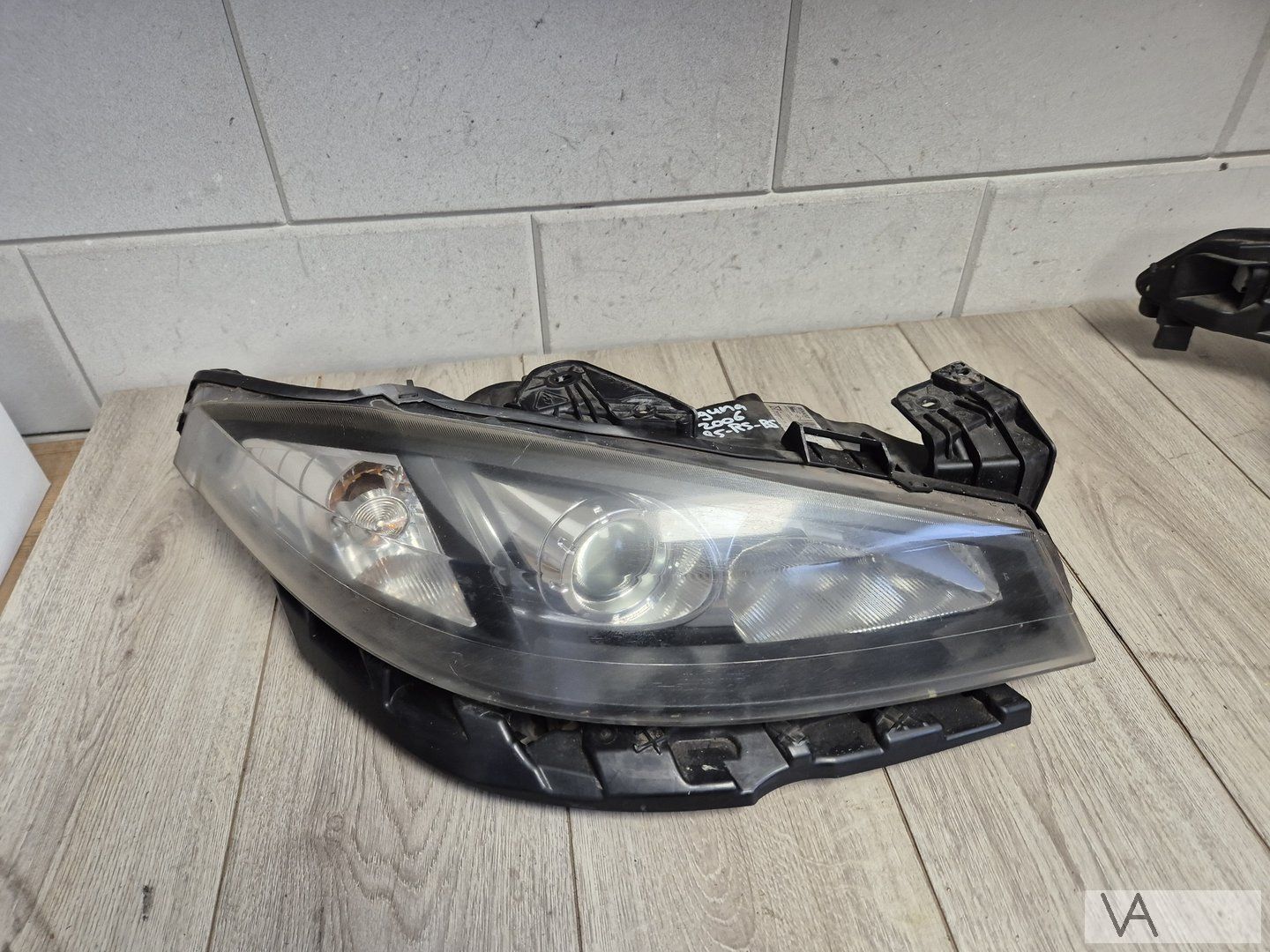 Renault Laguna 2 2005 - 2008 koplamp XENON links rechts €75 head lamp single usado en Menorca foto 6