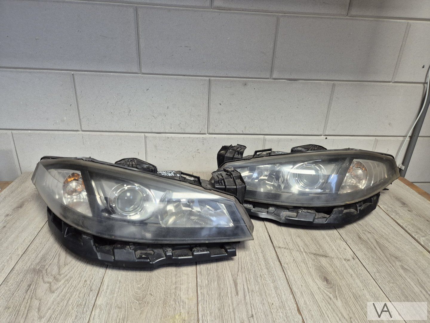 Renault Laguna 2 2005 - 2008 koplamp XENON links rechts €75 head lamp single usado en Menorca