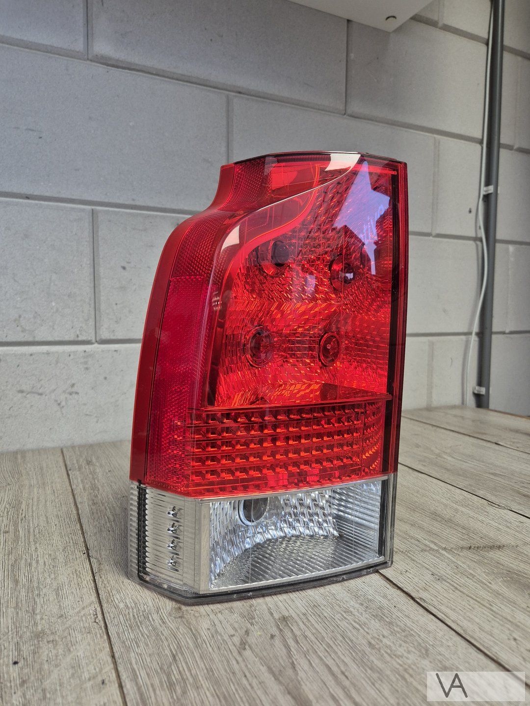 Volvo V70 2004 - 2007 achterlicht links facelift nuevoSTAAT tail light single usado en Menorca foto 2