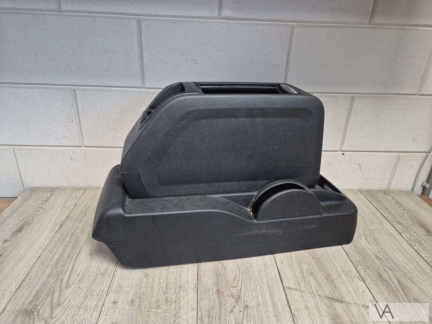 Peugeot Partner / Citroen Berlingo middenconsole armsteun arm rest usado en Menorca