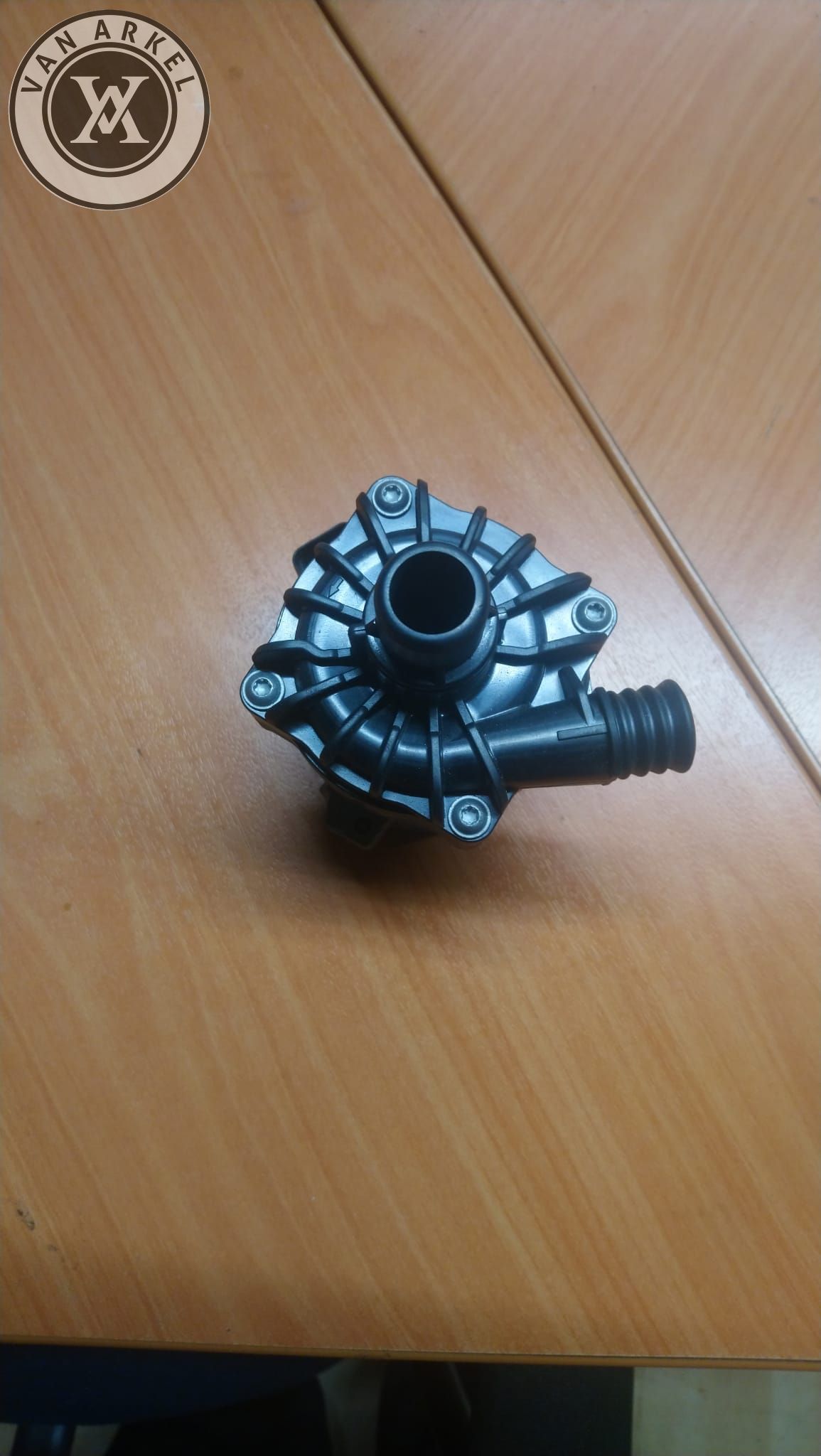 bmw n63 enzv waterpomp 11517566335 nuevo extra water pump usado en Menorca