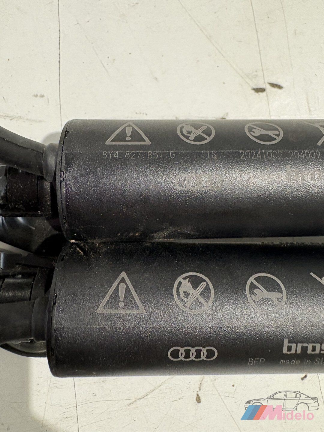 AUDI A3 8Y ACHTERKLEP VEREN ELEKTRISCH 8Y4827851G gas spring gas spring dampers rear lid left and right usado en Menorca foto 3