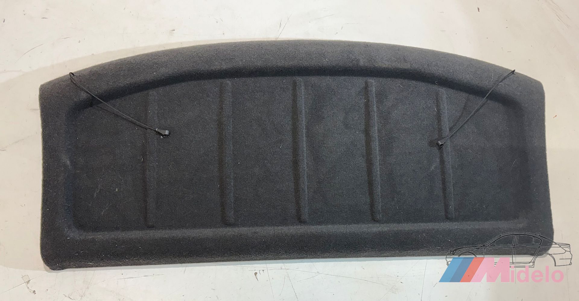 SEAT ARONA HOEDENPLANK 6F9867769B rear shelf roll cover usado en Menorca