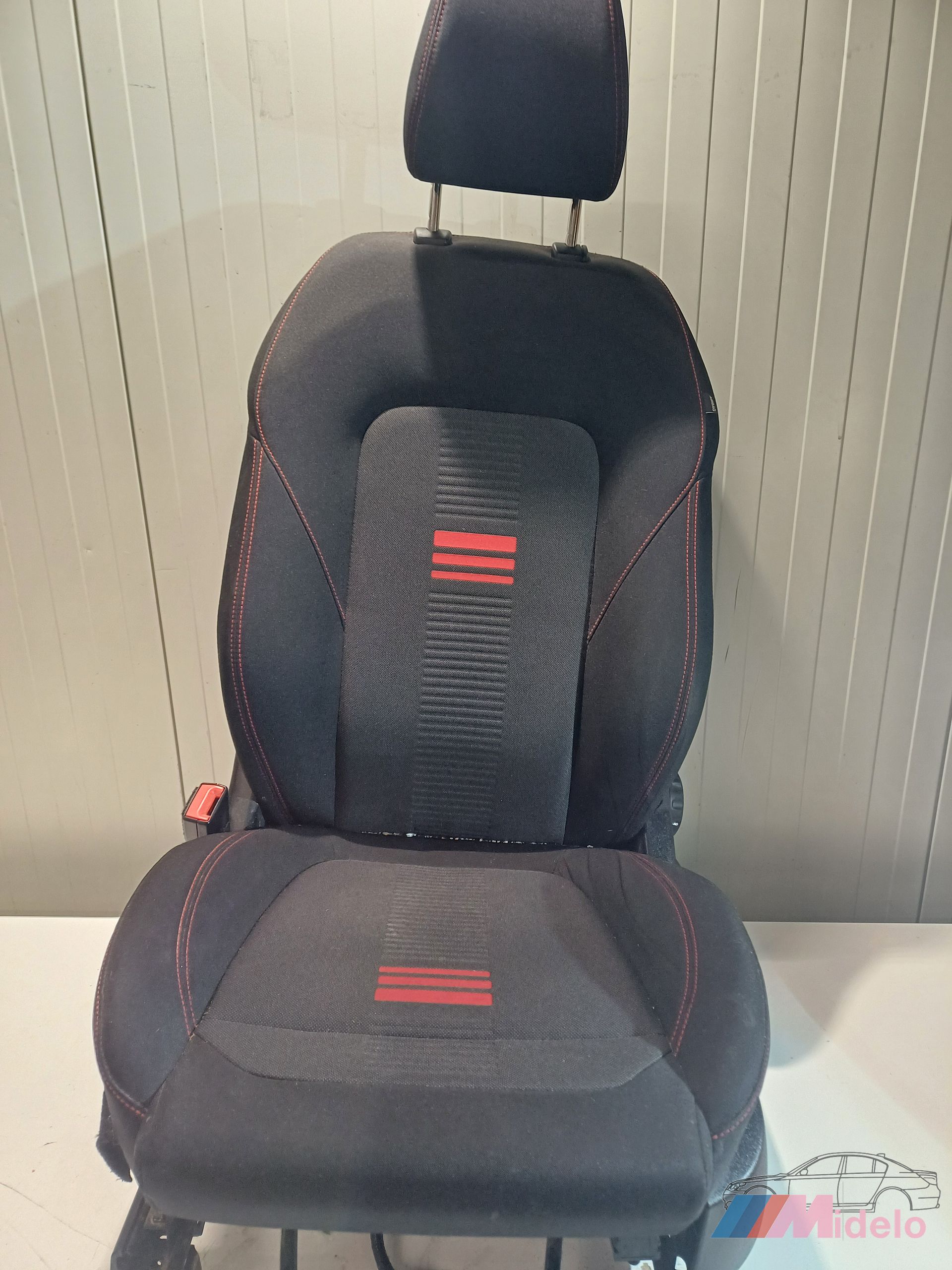 ford fiesta st linker voor stoel anio 23 seat single usado en Menorca
