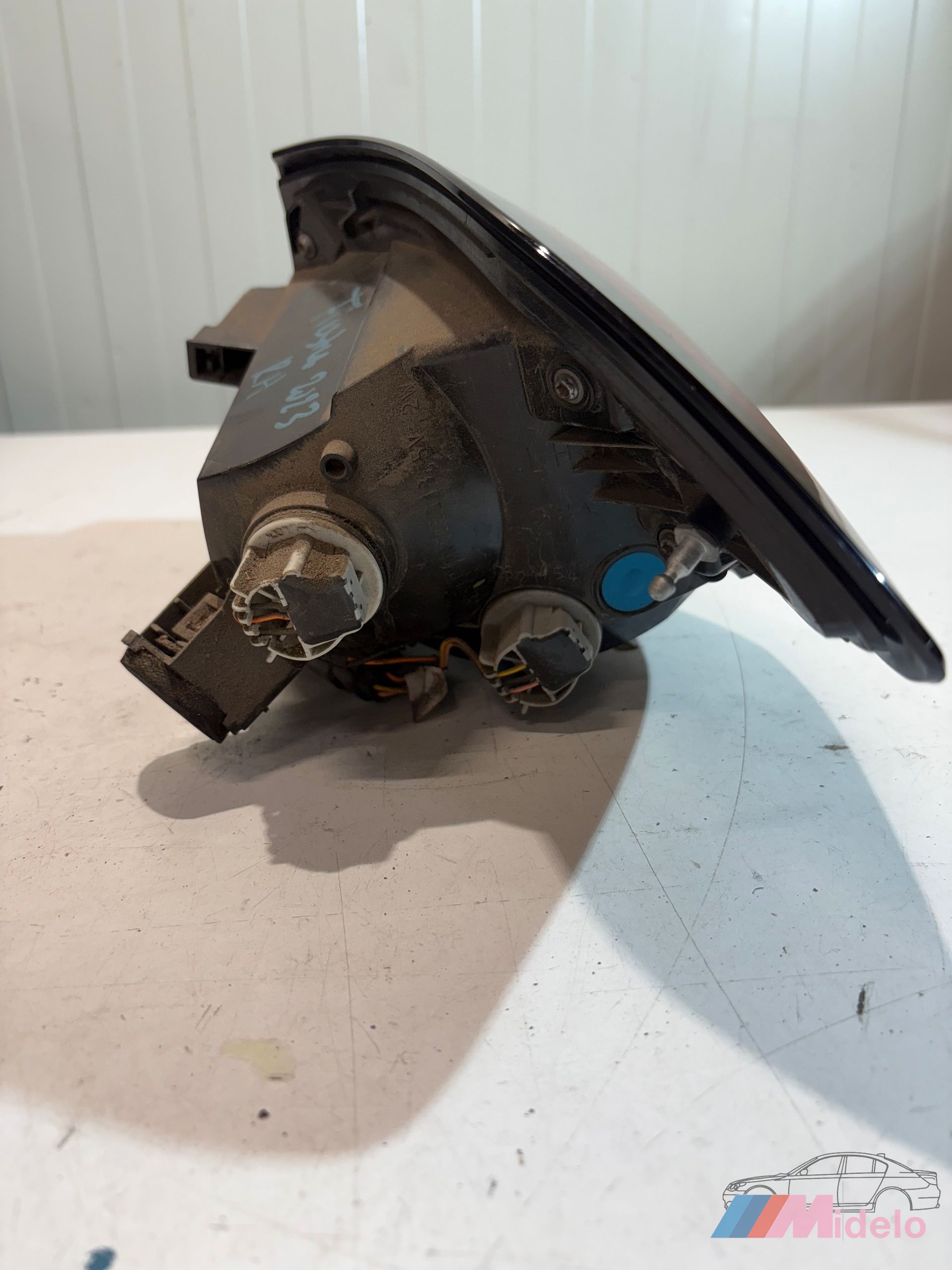 FORD FIESTA ACHTERLICHT LINKS H1BB13405AA tail light single usado en Menorca foto 4
