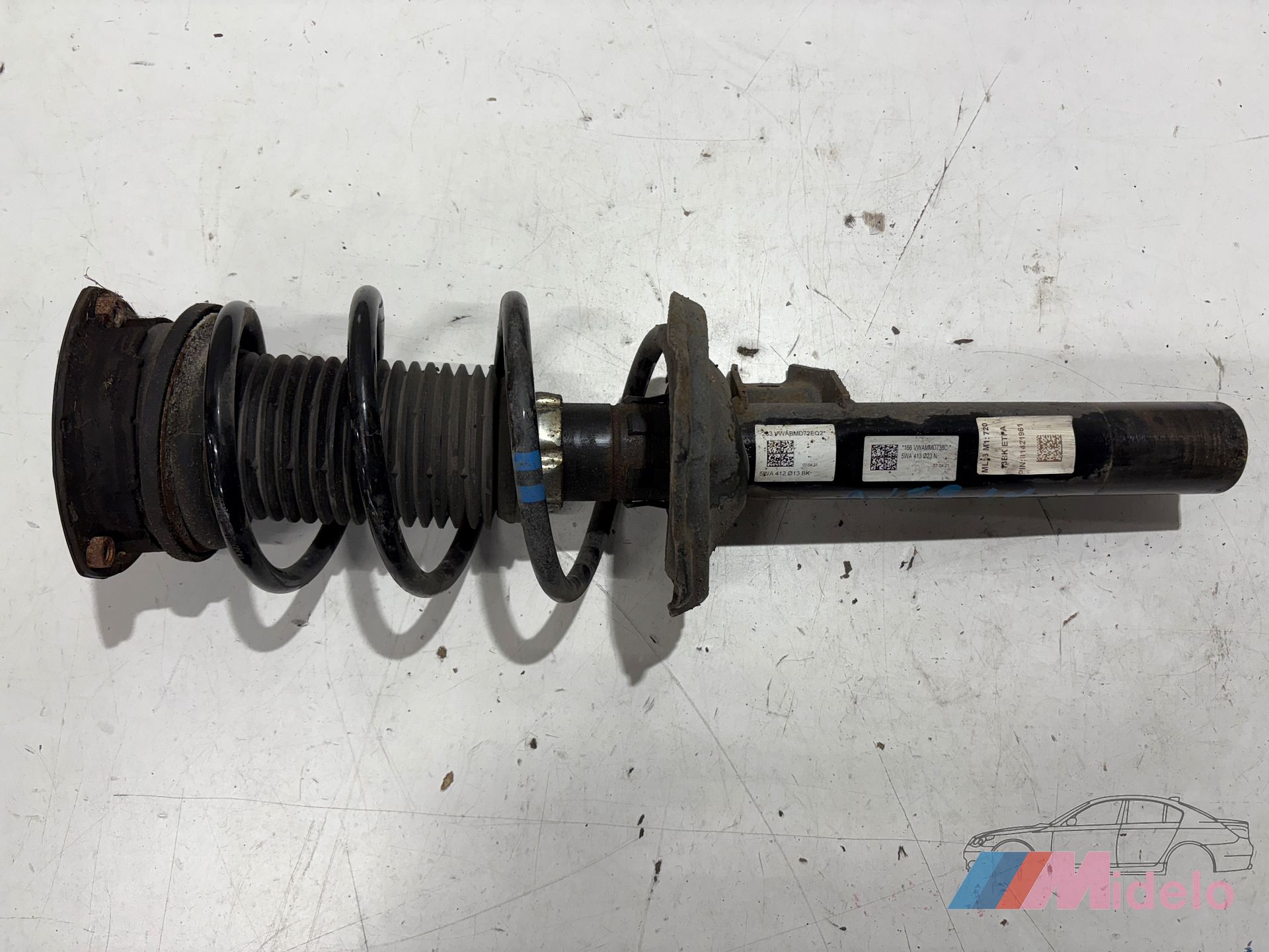VW GOLF VIII SCHOKBREKER LINKS VOOR 5WA412013BK shock absorber single usado en Menorca