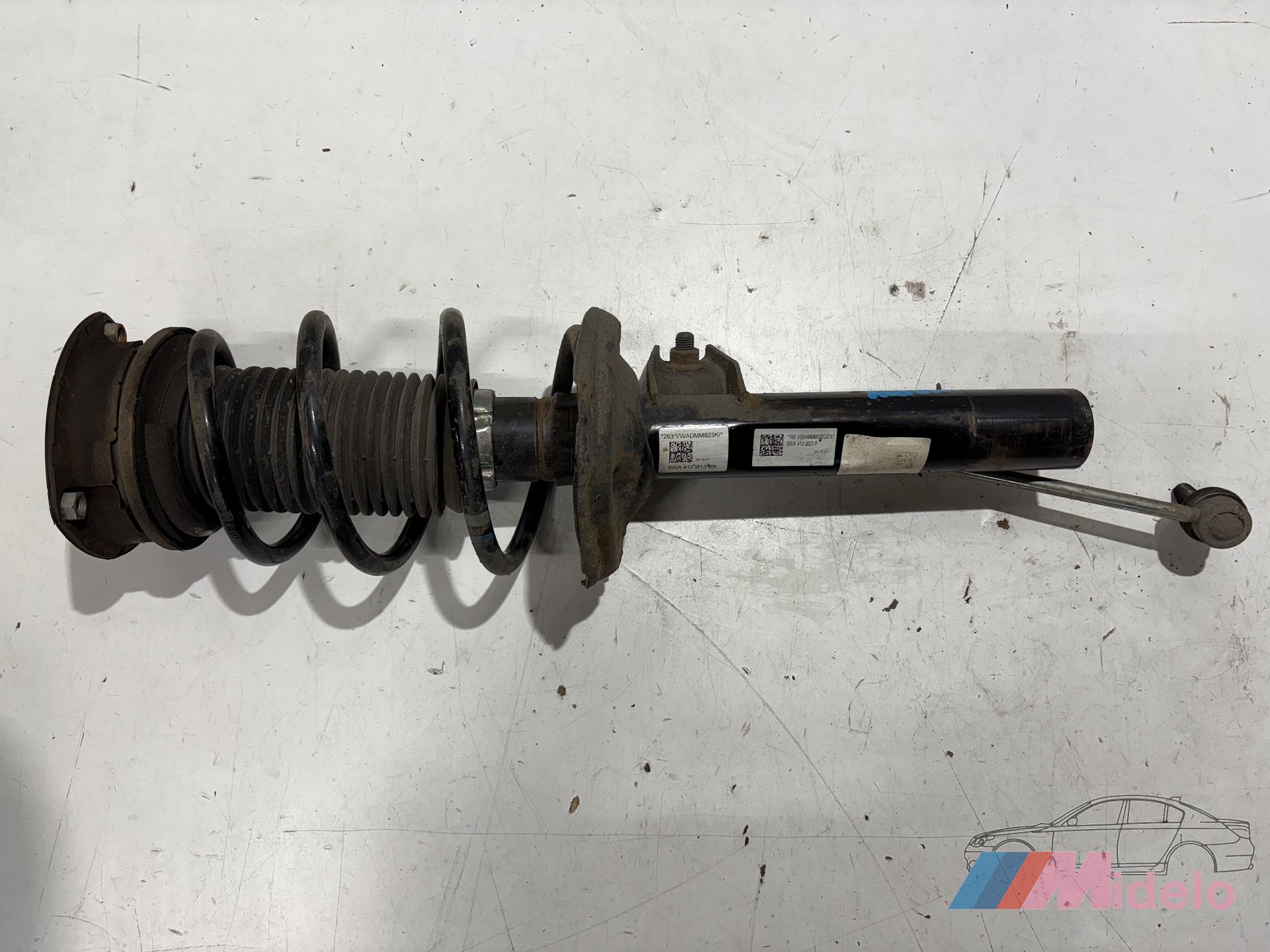 AUDI A1 (GBA) SCHOKBREKER RECHTS VOOR 5WA412013BN shock absorber single usado en Menorca