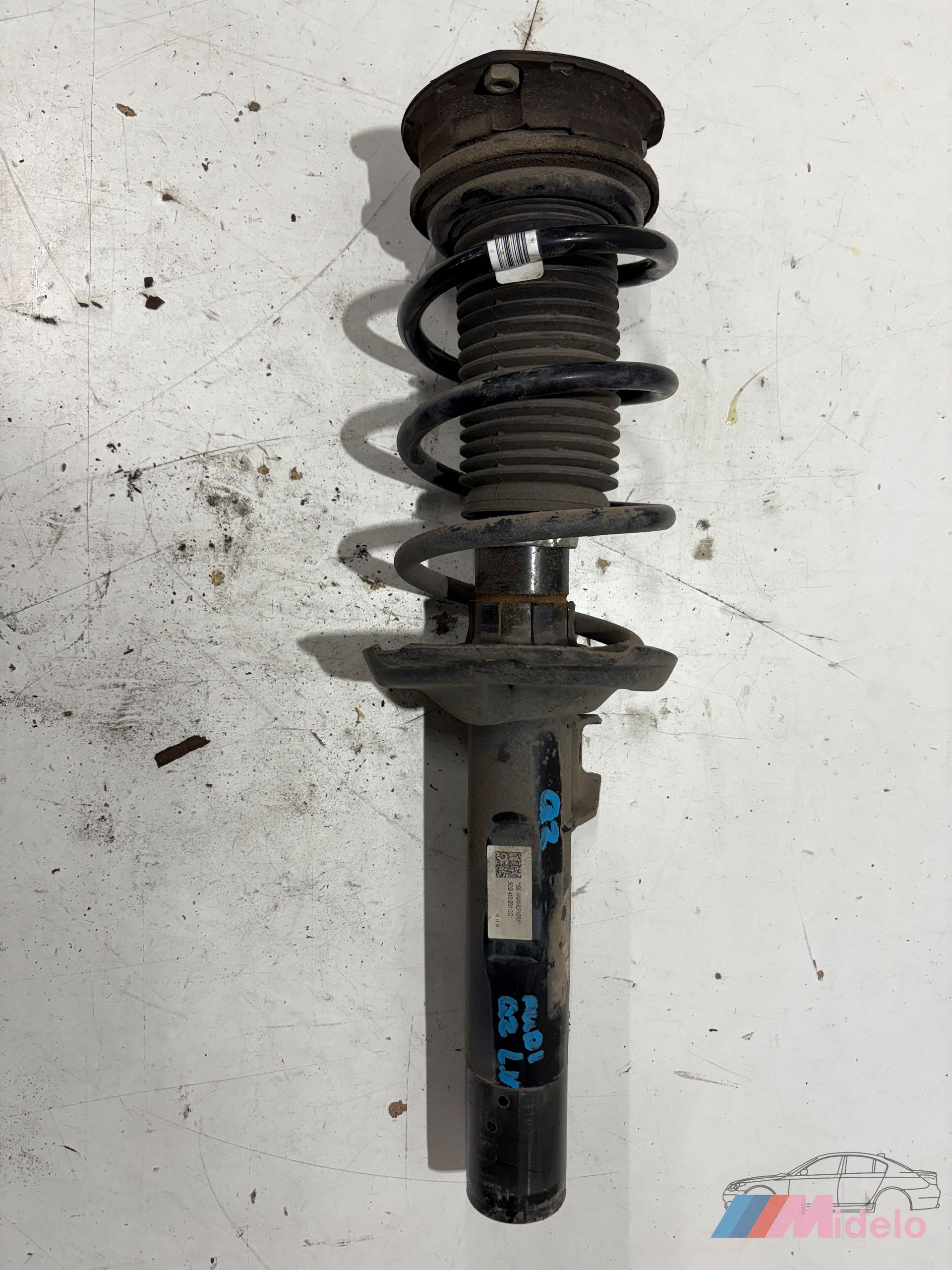 AUDI Q2 SCHOKBREKER LINKS VOOR 5Q0413031GQ shock absorber single usado en Menorca