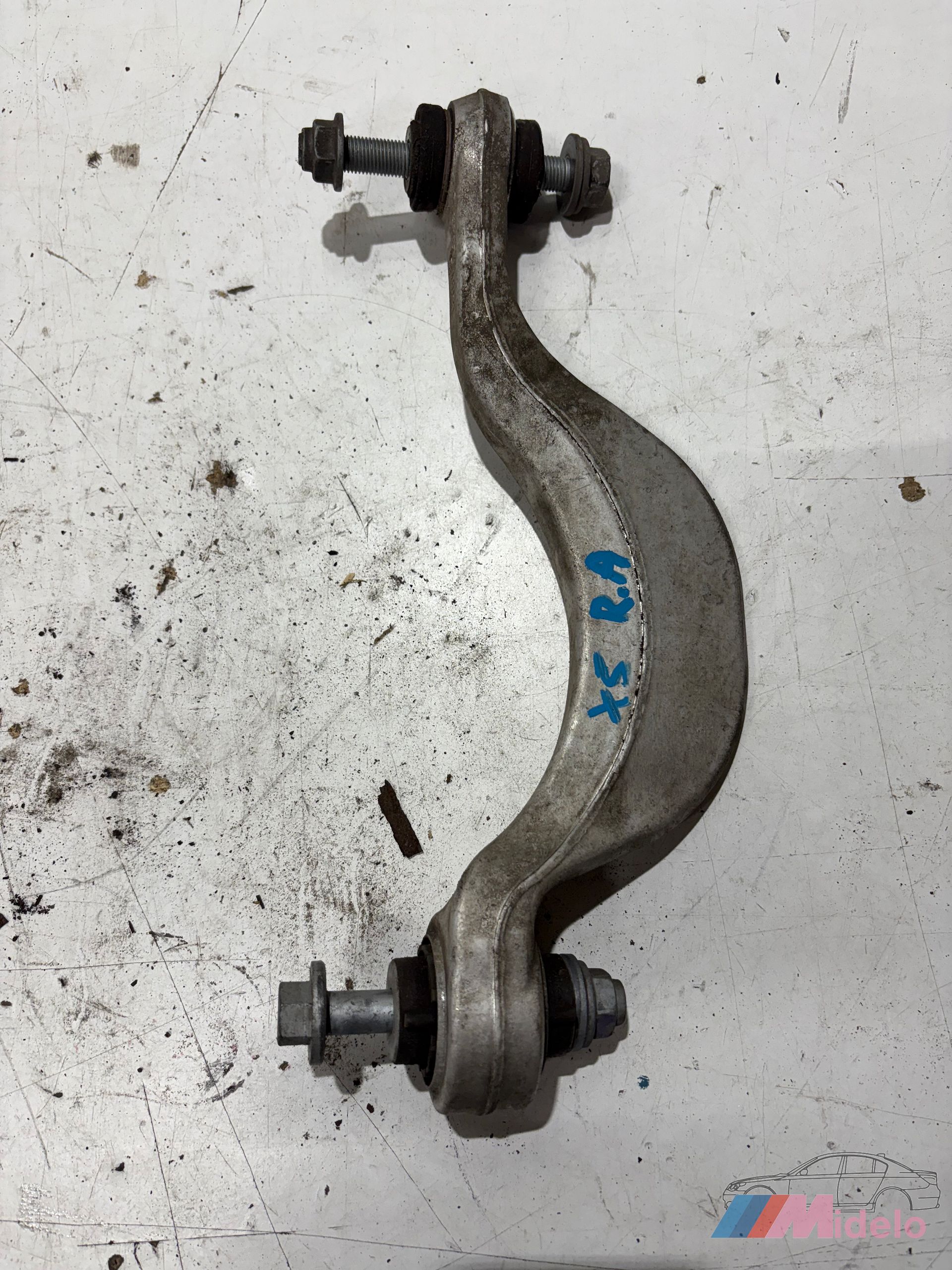 BMW X5 (G05) DRAAGARM RECHTS ACHTER 6878022-03 support arm usado en Menorca