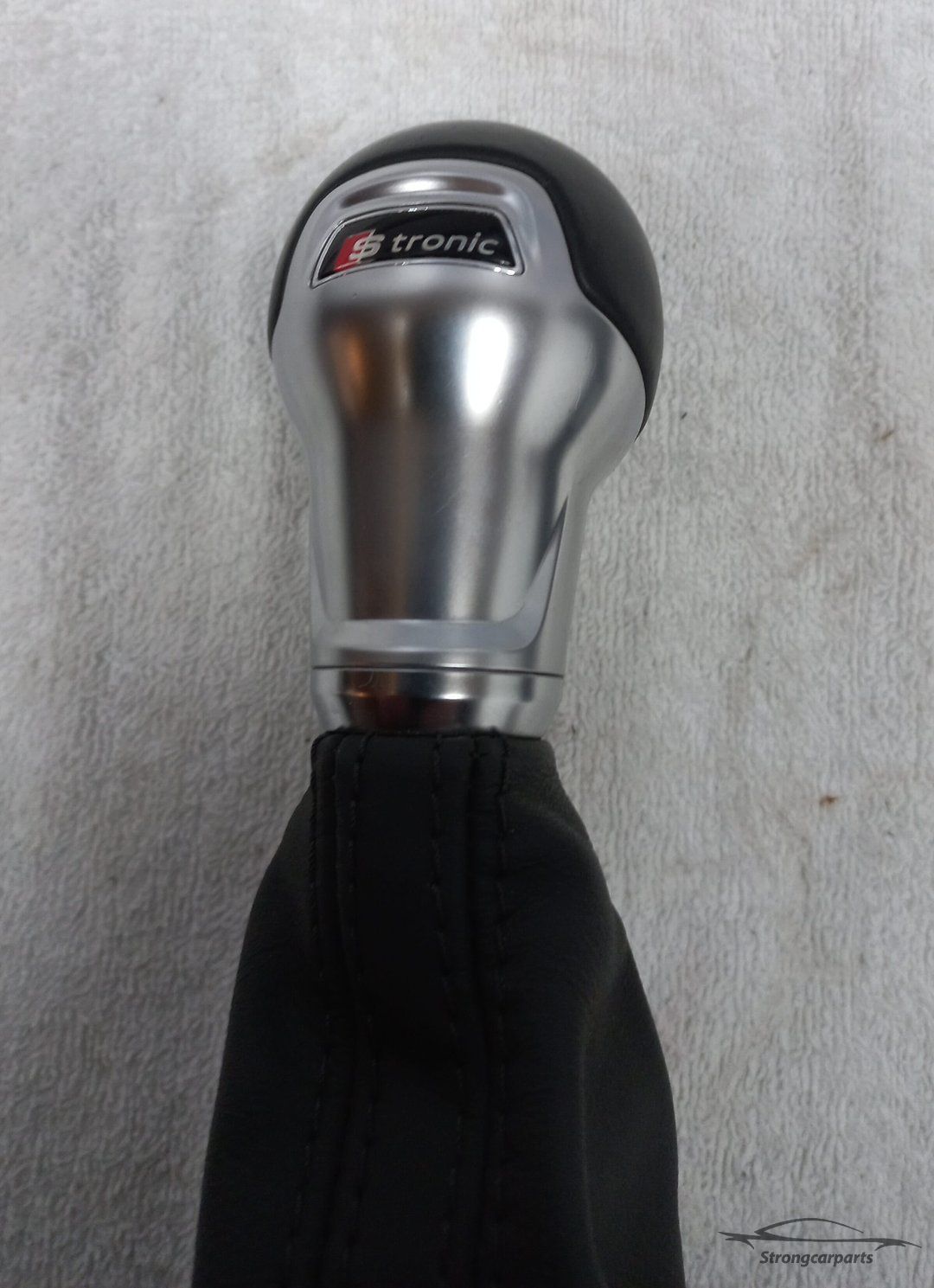 Audi A3 8V DSG Versnellingspook hoes S tronic 8V1713139G gear lever cover usado en Menorca
