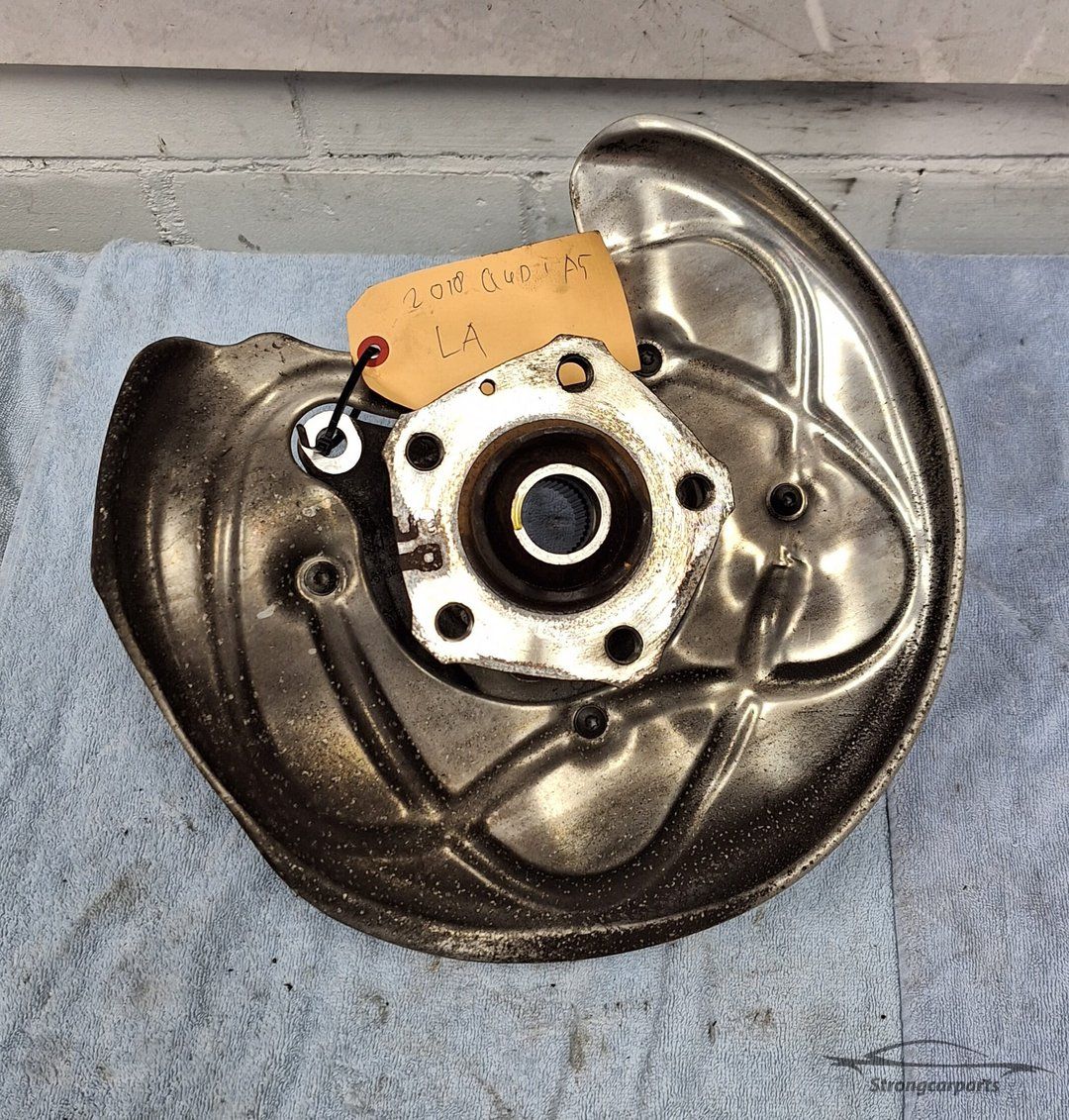 Fusee Audi A5 F5 S5 S4 A4 8W B9 4x4 links achter 8W0505435AA fusee and accessories usado en Menorca