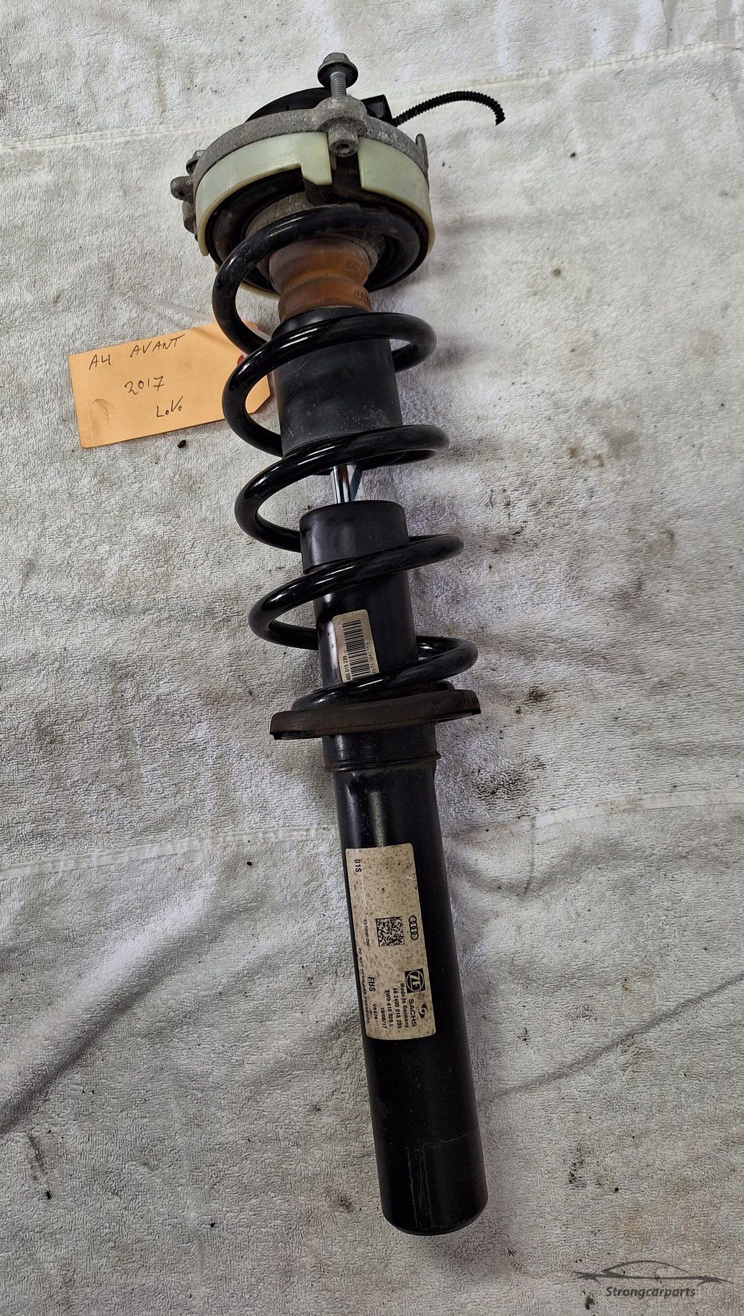Audi A4 8W B9 A5 F5 Veerpoot completo links voor 8W0413029L strut complete single usado en Menorca foto 2