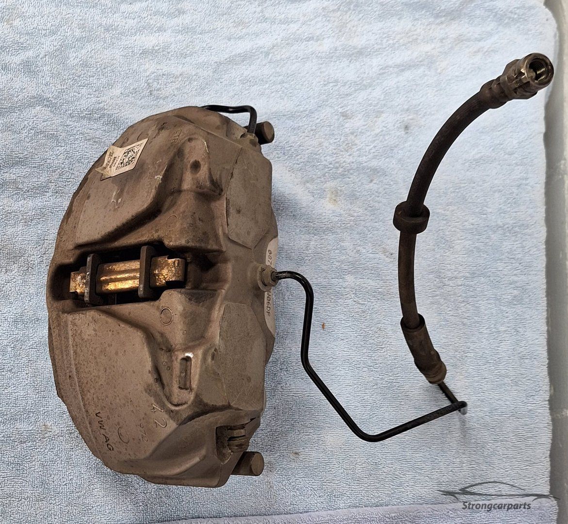 Remklauw rechts voor Audi A4 B9 A5 8W/F5 8W0615108E caliper usado en Menorca