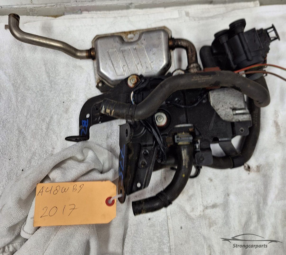 Standkachel Audi A4 8W 8W0265081K block heater usado en Menorca