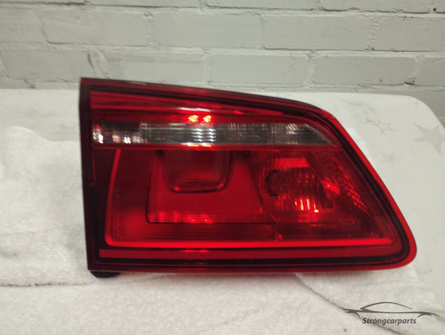 Achterlicht volkswagen Golf SportsVan links binnen 510945093K tail light single usado en Menorca