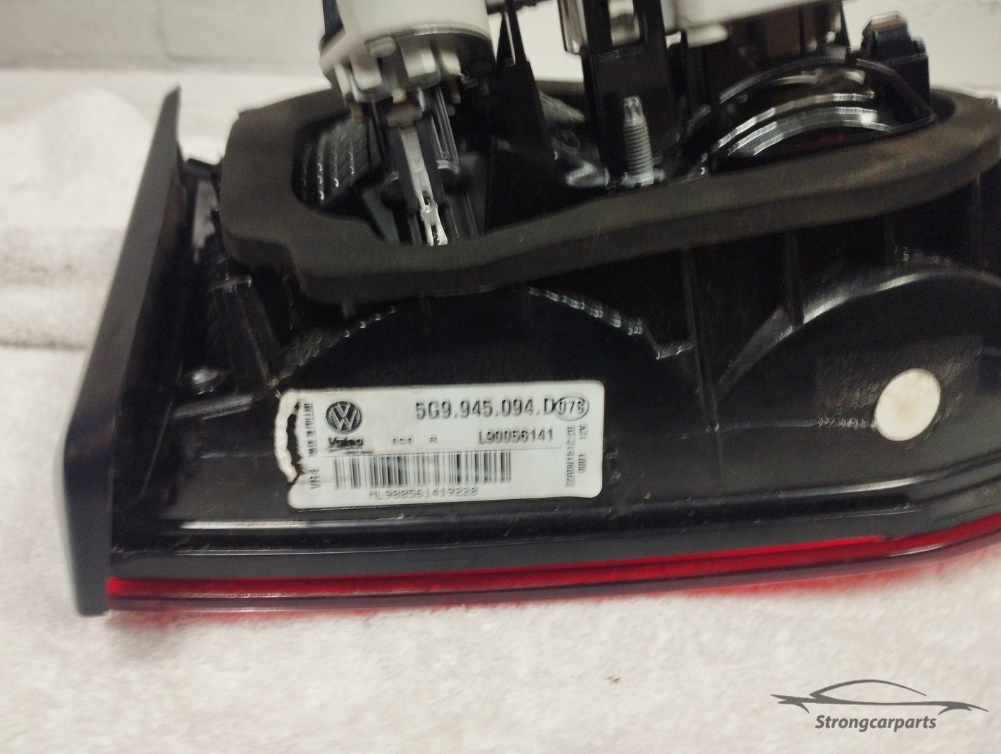 Achterlicht volkswagen Golf 7 variant rechts binnen 5G9945094D tail light single usado en Menorca foto 3
