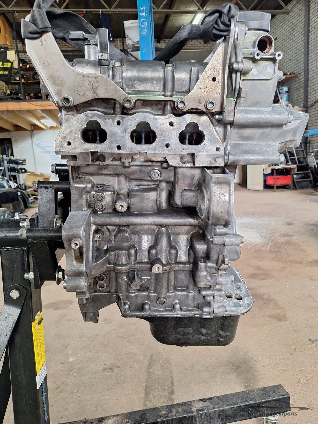 CGP Motor 1.2 60 69 pk VW Polo 6R nuevoe ketting plus kleppen engine block bare usado en Menorca foto 2