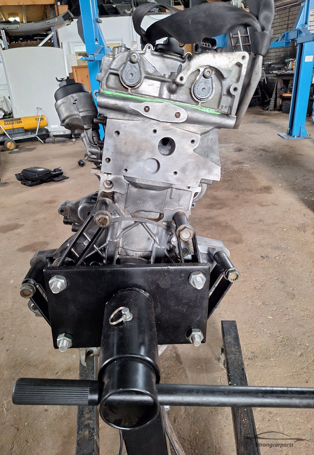 CGP Motor 1.2 60 69 pk VW Polo 6R nuevoe ketting plus kleppen engine block bare usado en Menorca foto 4