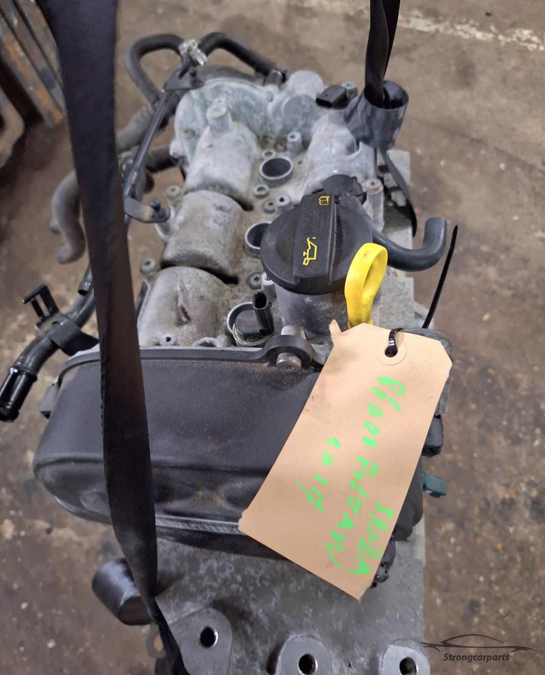 CHYB Motor VW Polo VI AW Skoda Fabia III 1.0 met olie sensor engine block bare usado en Menorca foto 6
