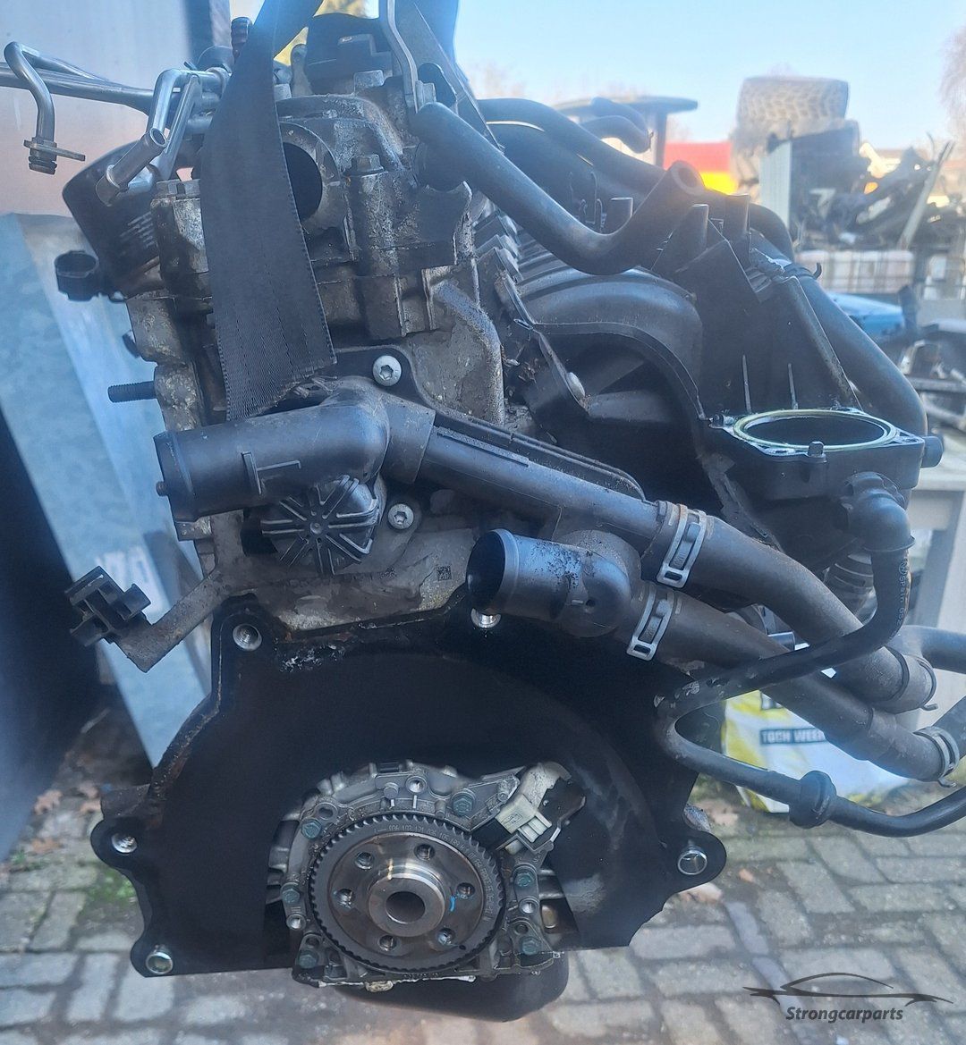 CBZ Motor kaal 1.2tsi VW Polo 6R 6C Motor loopt ketting is hoorbaar engine block bare usado en Menorca foto 3