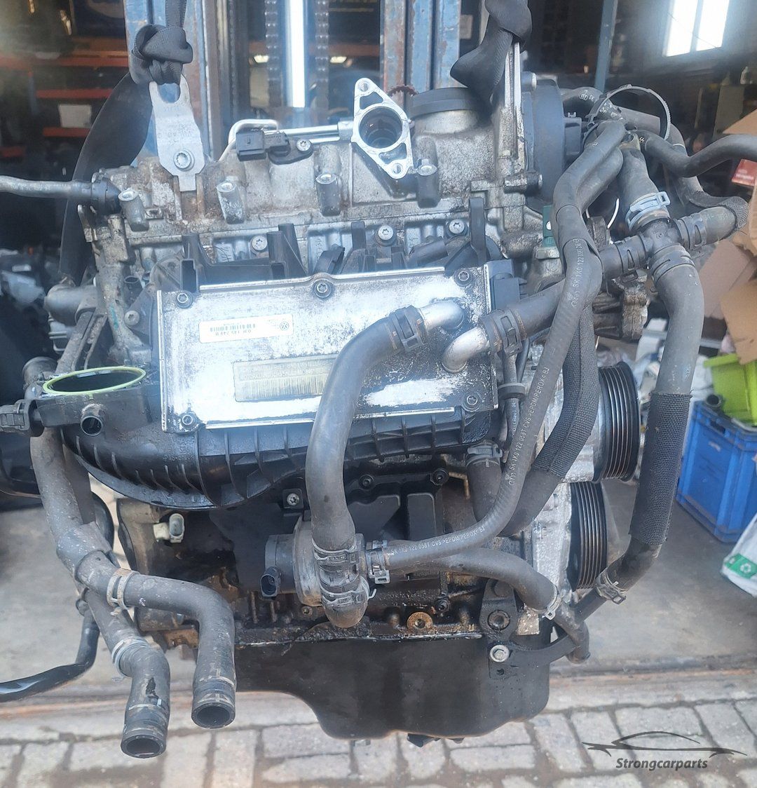 CBZ Motor kaal 1.2tsi VW Polo 6R 6C Motor loopt ketting is hoorbaar engine block bare usado en Menorca foto 4