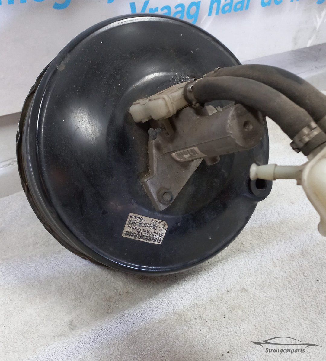 Rembekrachtiger Mercedes Vito W639 A0014300108 completo. brake booster with master cylinder usado en Menorca