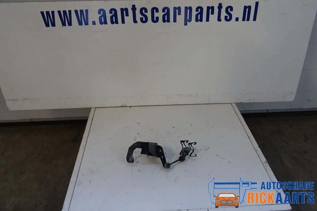 mercedes c Clase w205 hoogte regeling koplamp A2229050503 headlight adjustment motor usado en Menorca foto 2