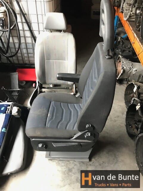 Iveco Stoel Links 2016 seat single usado en Menorca foto 3
