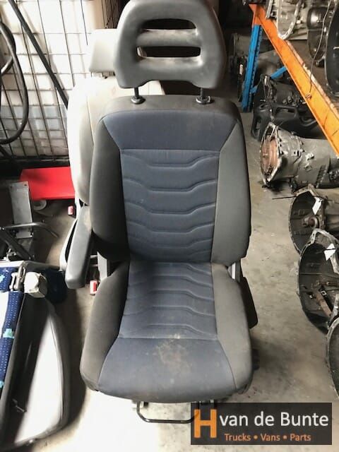 Iveco Stoel Links 2016 seat single usado en Menorca foto 5