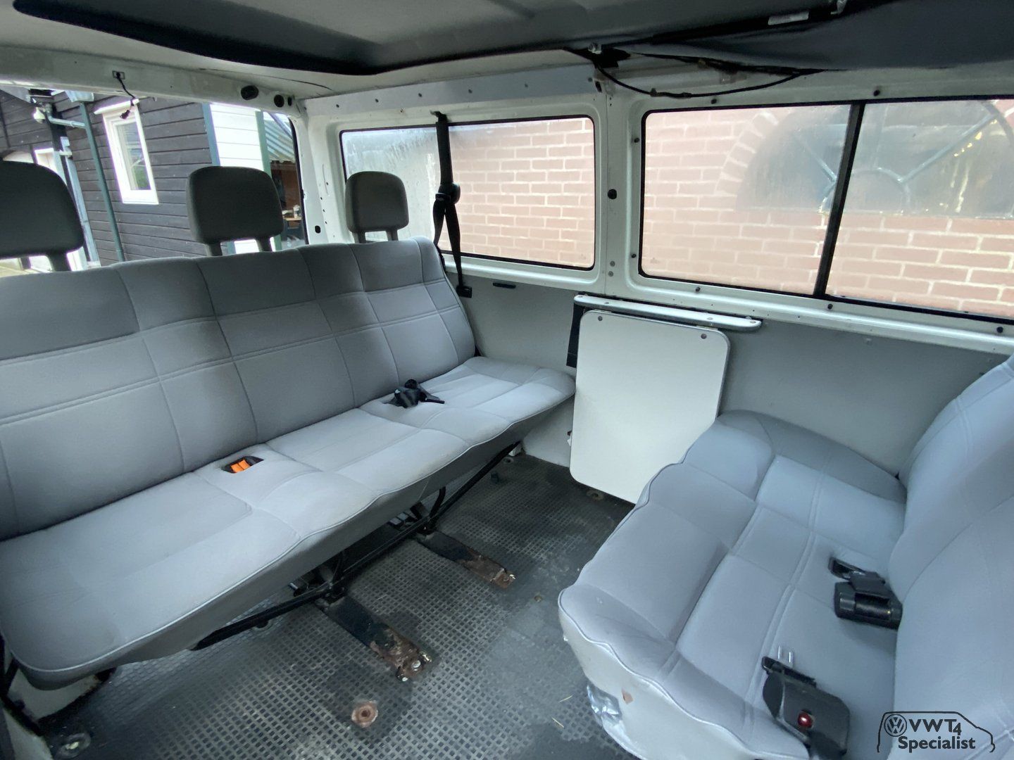 Volkswagen Transporter VW T4 7-persoons interieur chairs and bench usado en Menorca