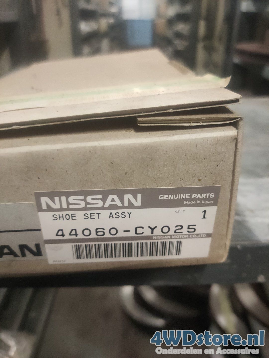 Nissan Qashqai Remblokset Handremschoen Achteras 44060CY025 brake pad set usado en Menorca foto 5