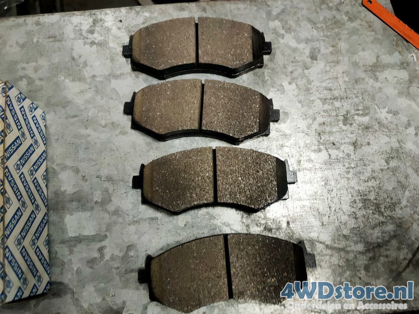 Nissan 200SX Remblokset Vooras D106M80N90 brake pad set usado en Menorca foto 2