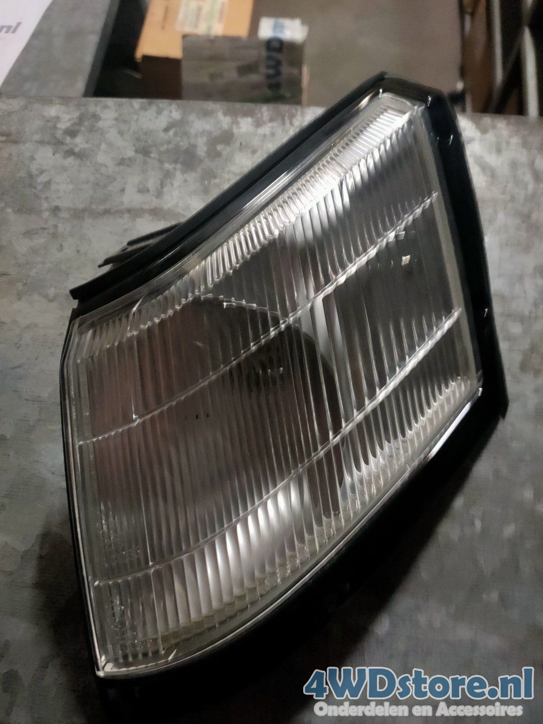 Nissan Sunny B12 knipperlicht B617565A00 blinker single usado en Menorca