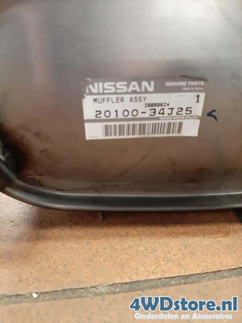 Middendemper Nissan Patrol Y60 GR 2.8 - 2010034j25 muffler middle muffler usado en Menorca foto 2