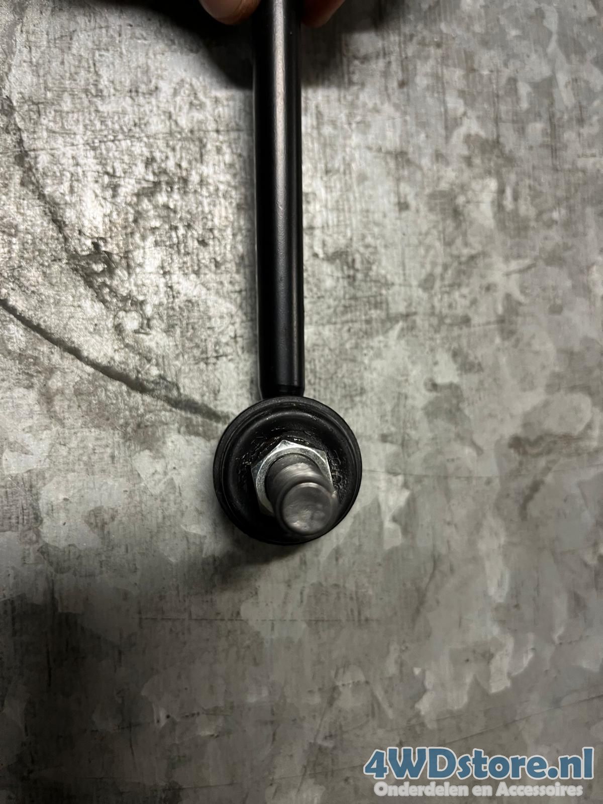 Nissan PLlantaera, Patrol Stabilisatorstang 5626001j10 stabiliser rod usado en Menorca foto 4