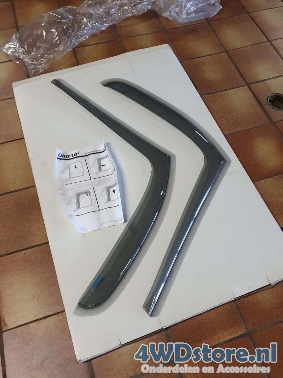 Zijwindscherm/Raamdeflector Nissan PLlantaastar X83 - accpv3548277 side wind screen left and right usado en Menorca