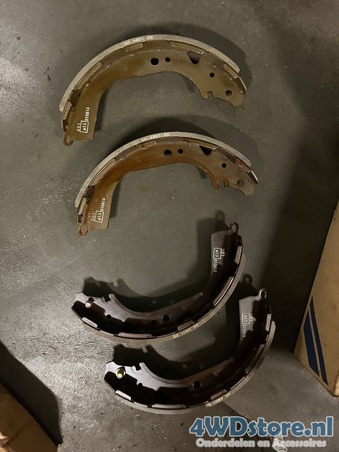 Remschoenset. D4060-0W272, Nissan Navara & pathfinder brake shoe set usado en Menorca