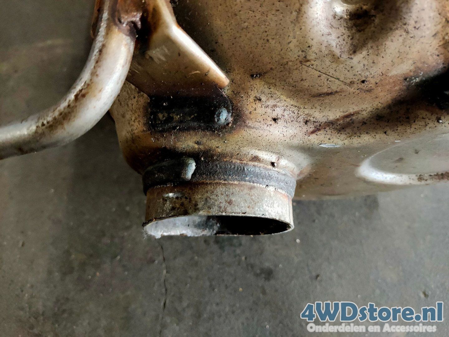 Dodge RAM Middendemper 2019 model muffler middle muffler usado en Menorca foto 3