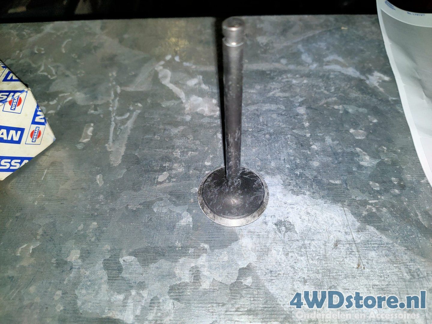 Nissan Sunny Y10 Inlaatklep 1320157J03 intake valve usado en Menorca
