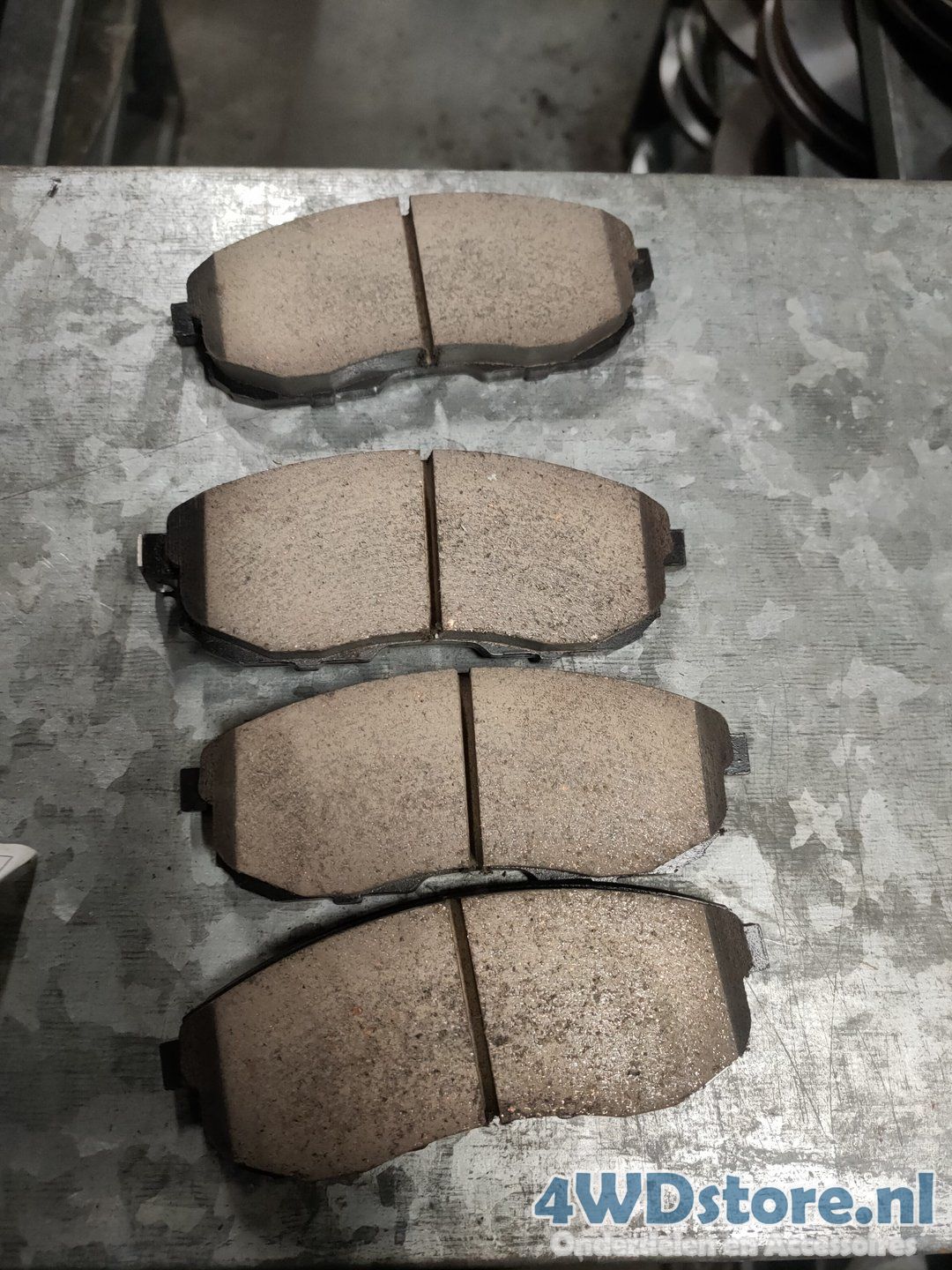 Nissan Juke Remblokset Vooras DA06M2Y991 brake pad set usado en Menorca